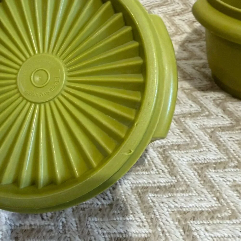 Vintage Tupperware Avocado Green Food Storage Containers w Lids 886-9 Set of 2